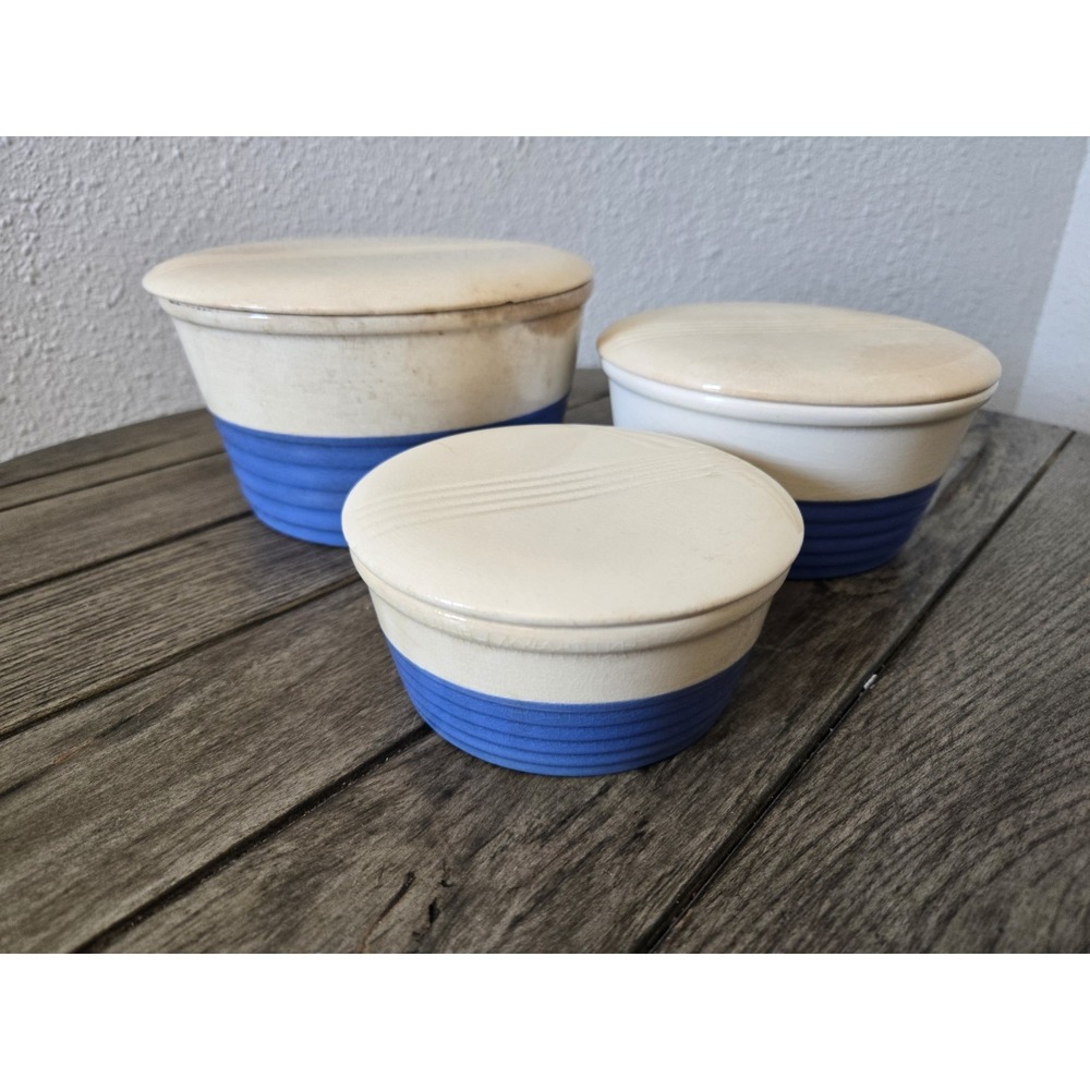 Vintage 1940 Universal Potteries Blue Ringware Nesting Mixing Bowl Set 3pc w Lid
